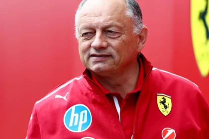 Hamilton podio ferrari
