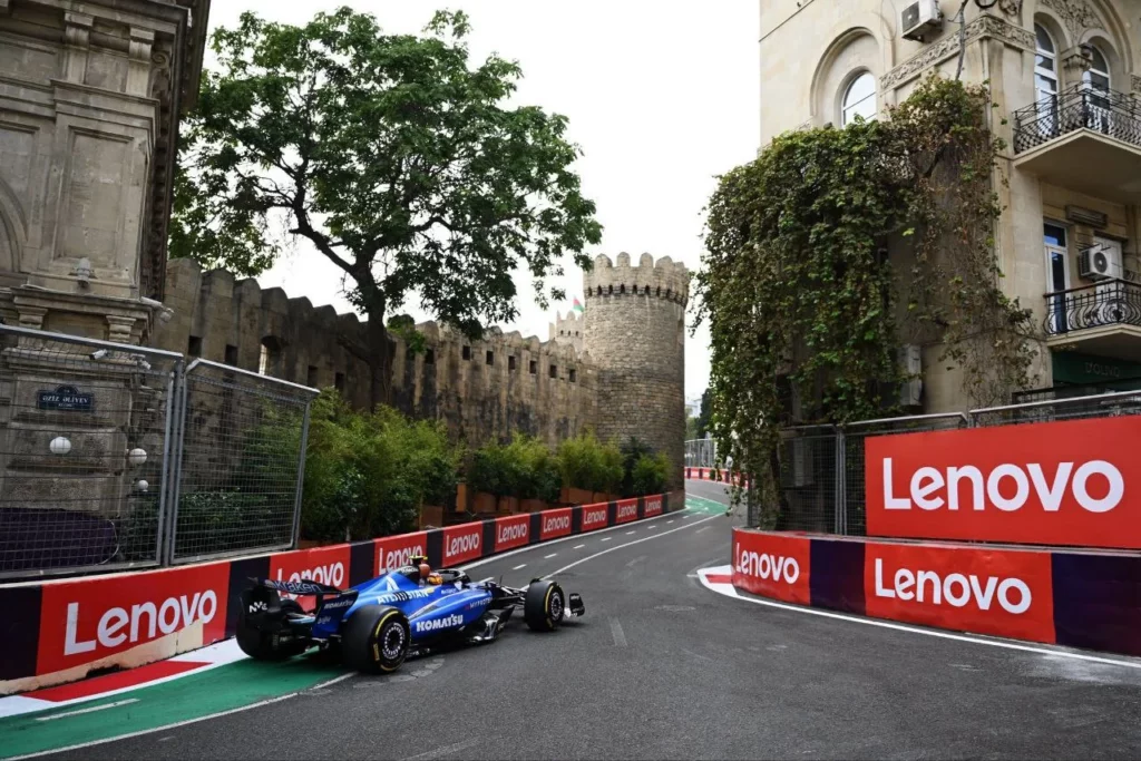 Sainz secondo Baku