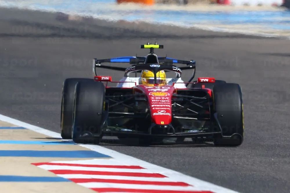 Novita Ferrari ala posteriore